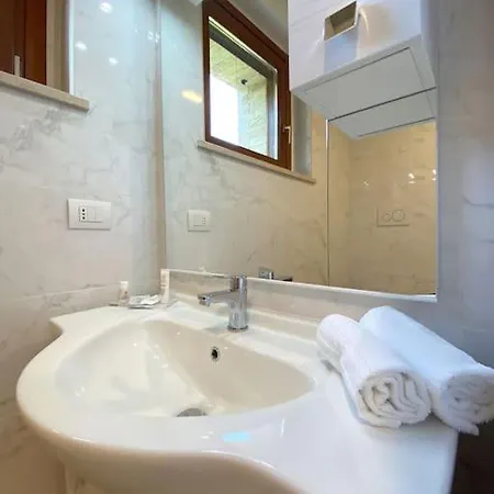 Angolodiparadiso Gula Apartment Corridonia